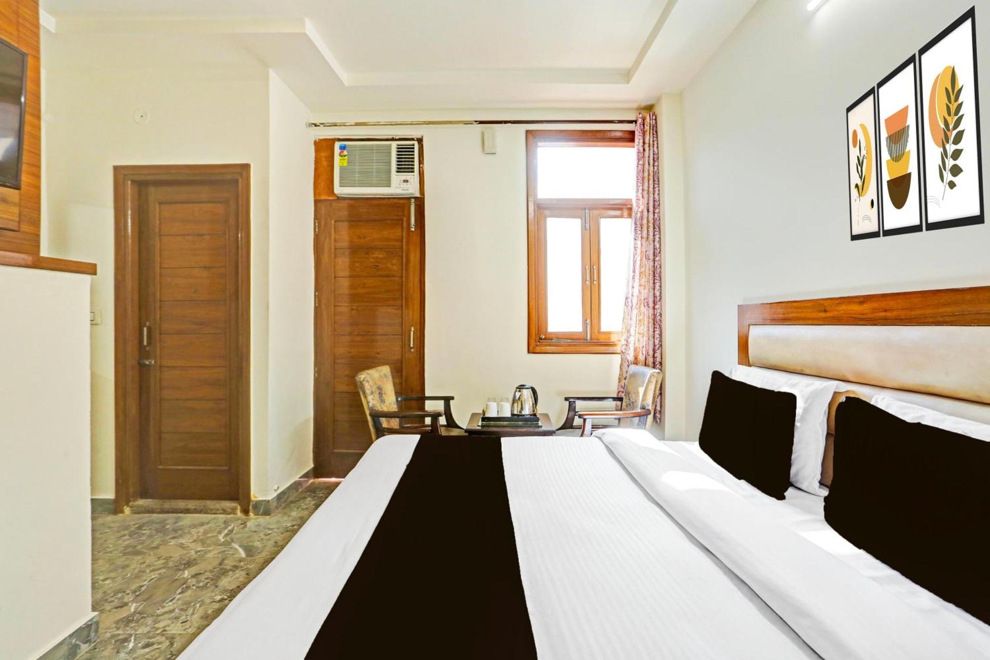 Super Hotel O Sector 45 Formerly Manyavar Chandigarh Exterior photo